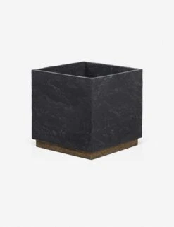Livia Indoor / Outdoor Planter Pot