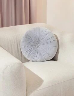 Monroe Velvet Round Pillow 32 Monroe Velvet Round Pillow -MIUBOW Furniture Shop 20210120 soft deco product lifestyle1506 v2 site crop bb961648 ddc3 4c4b 9719 ec45d507fe5e