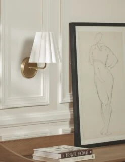 Matthews Sconce -MIUBOW Furniture Shop 20221207 FlutedLighting2060 goldsconce 2