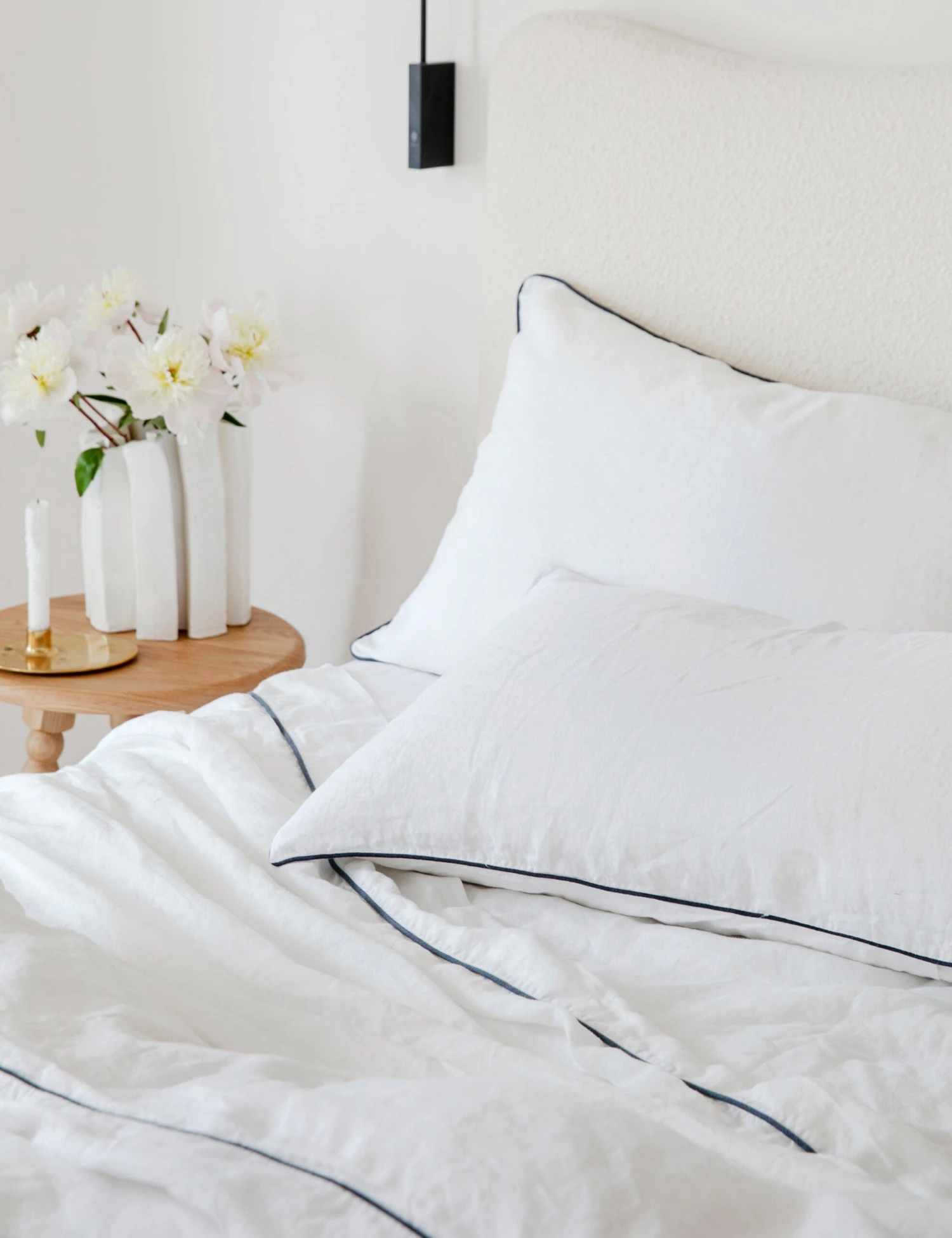 European Flax Piped Linen Pillowcases (set Of 2) By Cultiver 3 European Flax Piped Linen Pillowcases (set Of 2) By Cultiver - Image 3