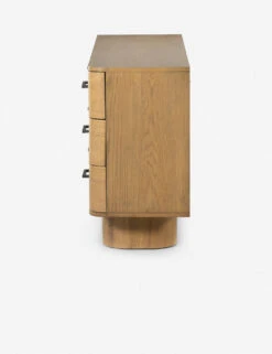 Cyrus Dresser -MIUBOW Furniture Shop 226604 002 SID 1