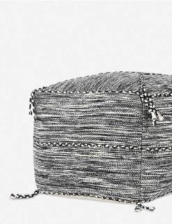 Liza Pouf 9 Liza Pouf -MIUBOW Furniture Shop 228918 001 DET 6