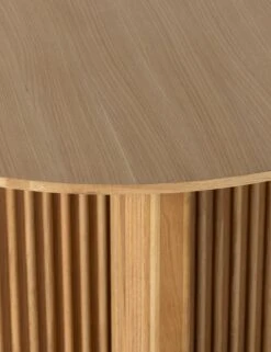 Sekani Round Dining Table -MIUBOW Furniture Shop 232540 001 DET 4