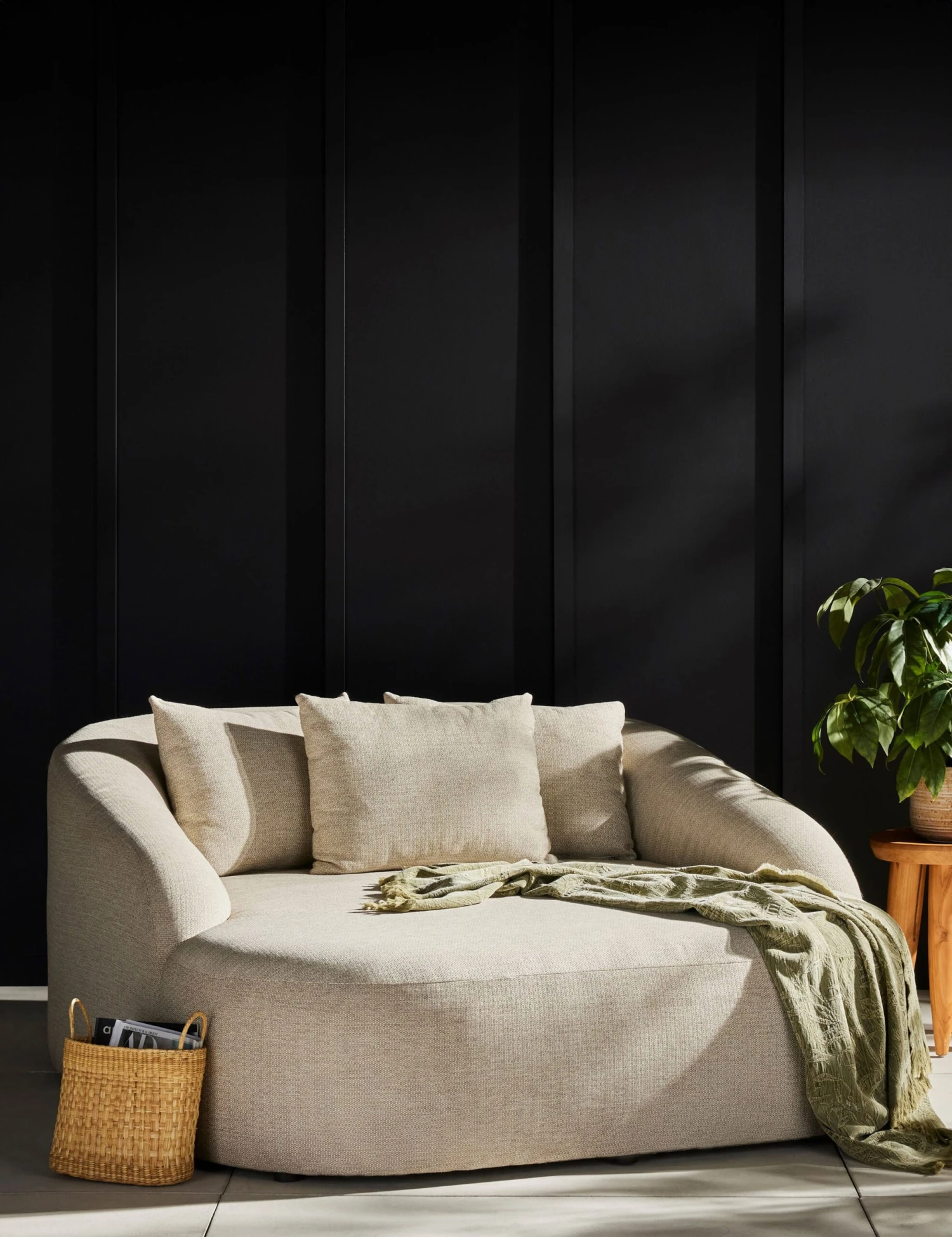 Cuesta Indoor / Outdoor Daybed 2 Cuesta Indoor / Outdoor Daybed - Image 2