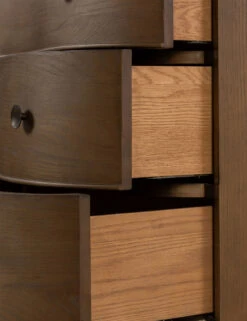 Amherst Dresser -MIUBOW Furniture Shop 238583 001 DET 6