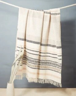 Ilse Throw By MINNA -MIUBOW Furniture Shop BLC 101 3