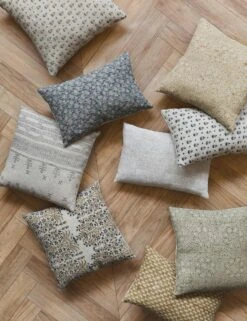 Alaina Pillow -MIUBOW Furniture Shop Block Print Pillow Vignette 4177 SITE CROP ca94b297 f140 436b a62c f6f1fe04cfcb