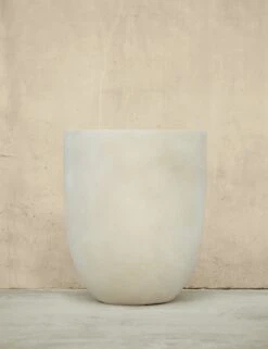 Bradford Planters By Campania International -MIUBOW Furniture Shop BradfordPlanter Large IvorybyCampaniaInternational 1695 83aa7e49 d9cf 41e2 b11e d2a614a48b3a