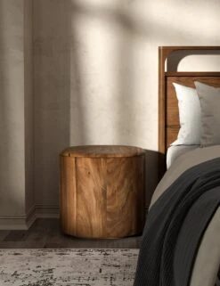 Rojas Round Side Table -MIUBOW Furniture Shop CH 1001673 MX01 FN LV ST WT OS LIFESTYLE02