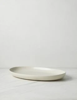 Pacifica Oval Platter By Casafina 13 Pacifica Oval Platter By Casafina -MIUBOW Furniture Shop CasafinaPacificaOvalPlatter Vanilla 5665 4f799734 4d07 4e9a 999f aac7a4b95d1e