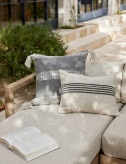 Marchesa Indoor / Outdoor Pillow -MIUBOW Furniture Shop CasualEntertainingIIv3 16617 SITECROP dcc7b085 42b8 4cd3 9264 6a55701b398a