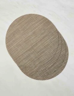Basketweave Round Placemat (set Of 4) By Chilewich 10 Basketweave Round Placemat (set Of 4) By Chilewich -MIUBOW Furniture Shop ChilewichBasketweaveRoundPlacemat Latte Setof4 6227