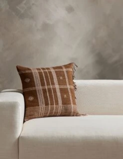 Kavia Pillow -MIUBOW Furniture Shop CourseSilkPillow 0846 SITECROP 2