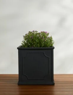 Cumberland Planter By Campania International -MIUBOW Furniture Shop CumberlandPlanterbyCampaniaInternational S Lead 18.5x18.5 L0472693 062 Product