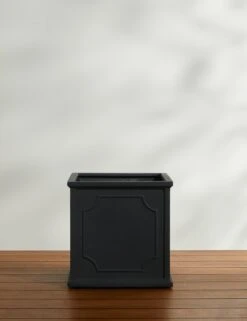 Cumberland Planter By Campania International -MIUBOW Furniture Shop CumberlandPlanterbyCampaniaInternational XS Lead 15.25x15.25 L0472694 065 Product