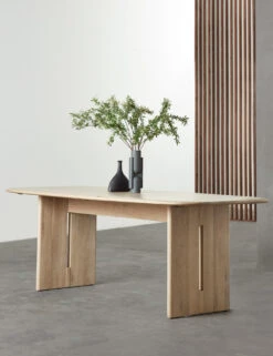 Henrik Dining Table -MIUBOW Furniture Shop HenrikDiningTable 3931 SITECROP