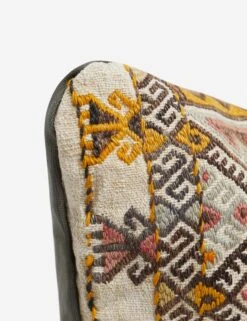 Ebrar Vintage Lumbar Pillow -MIUBOW Furniture Shop MysteryVinatgePillow2 A06531351301