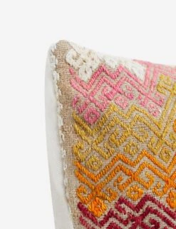 Feray Vintage Lumbar Pillow -MIUBOW Furniture Shop MysteryVinatgePillow8 A06531402