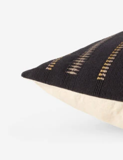 Moba Pillow -MIUBOW Furniture Shop NGW30 2