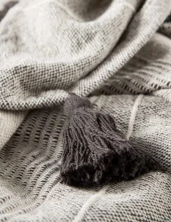 Huda Throw -MIUBOW Furniture Shop SOJ01 1