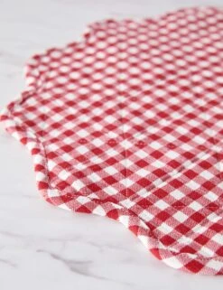 Scallop Placemats By Heather Taylor Home -MIUBOW Furniture Shop ScallopPlacemat Red 16059