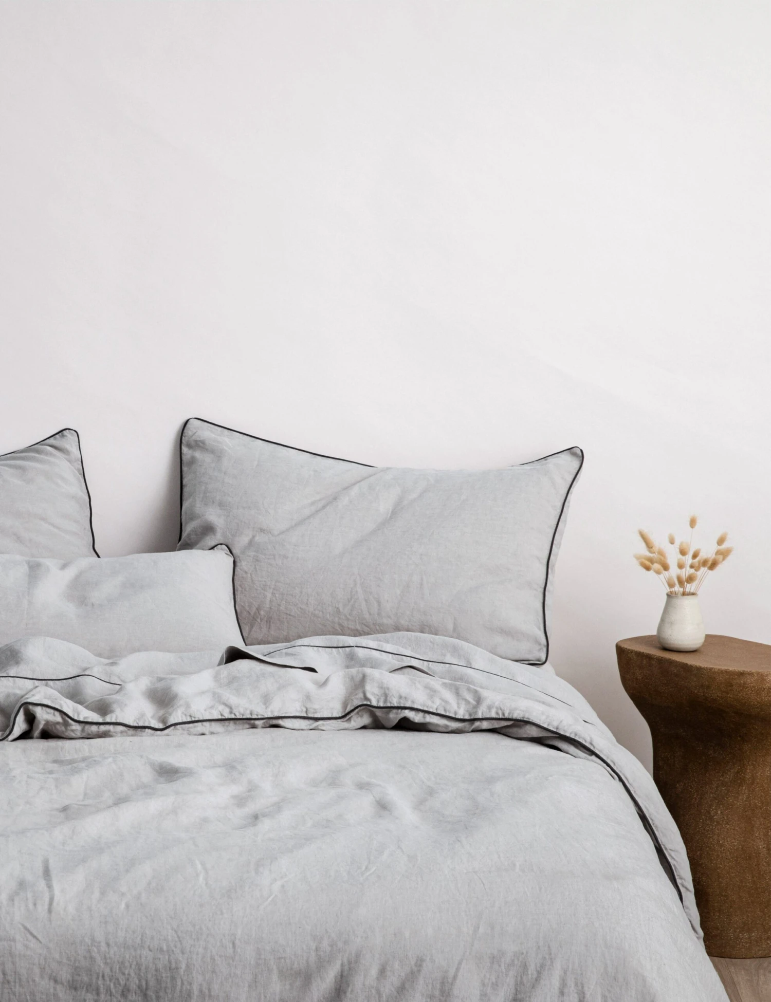 European Flax Piped Linen Pillowcases (set Of 2) By Cultiver 7 European Flax Piped Linen Pillowcases (set Of 2) By Cultiver - Image 7