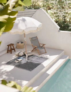 Tommy Chair By Business & Pleasure Co. -MIUBOW Furniture Shop StripedBlanketandStripedTowel 23877 SITECROP 9d028384 dca2 4372 8e09 506608e0824e