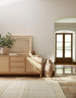 Signe Rug -MIUBOW Furniture Shop SuzetteCaseVignette 24056 V2 ARTV2 withrug SITECROP