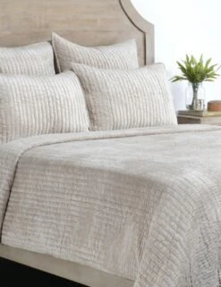 Giulia Quilt -MIUBOW Furniture Shop V160021 1