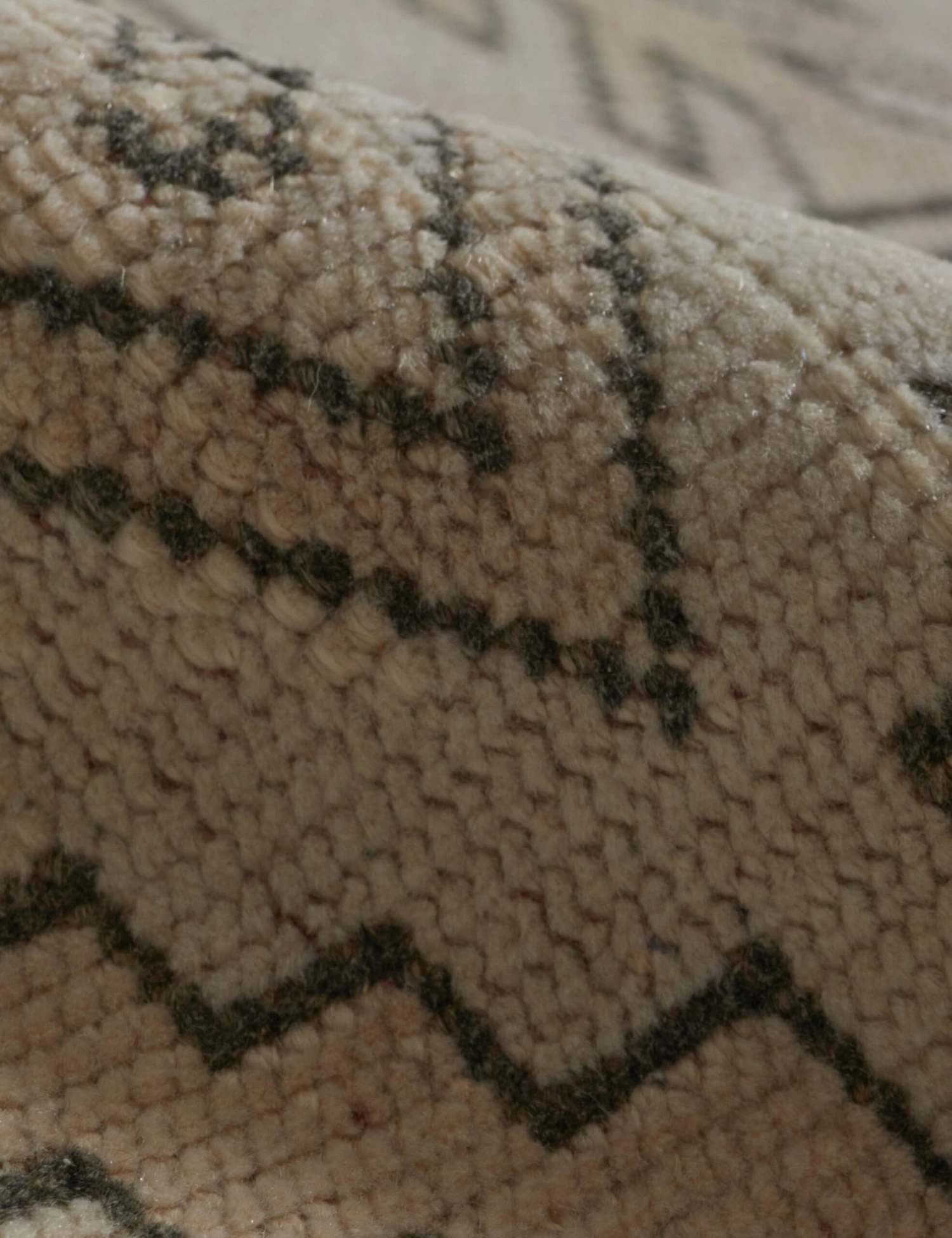 Vintage Turkish Hand-Knotted Wool Rug No. 201, 3'7" X 5'9" - Image 3