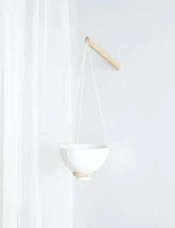 Elidi Wall Hanging Planter -MIUBOW Furniture Shop WallPlantHangerWithMatchingPlanter Natural Luna 10398 1