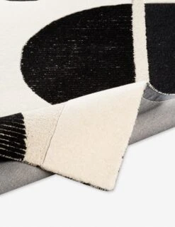 Pique Rug -MIUBOW Furniture Shop bro2304 fold