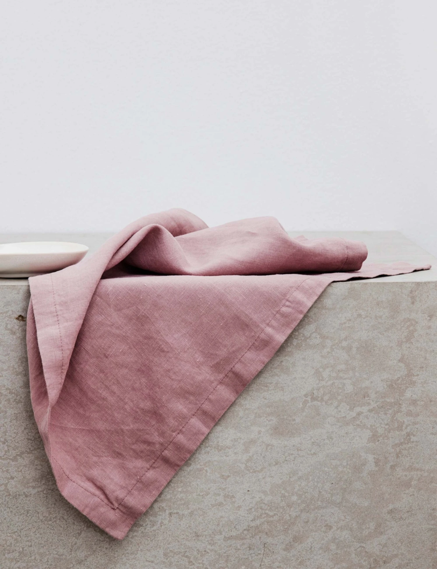 Linen Table Napkins (Set Of 4) By Cultiver 7 Linen Table Napkins (Set Of 4) By Cultiver - Image 7