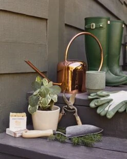 Brenton Watering Can -MIUBOW Furniture Shop gifts for the gardener 1948 39c3fa6a db48 4930 a9e3 b65f32bc8bb5