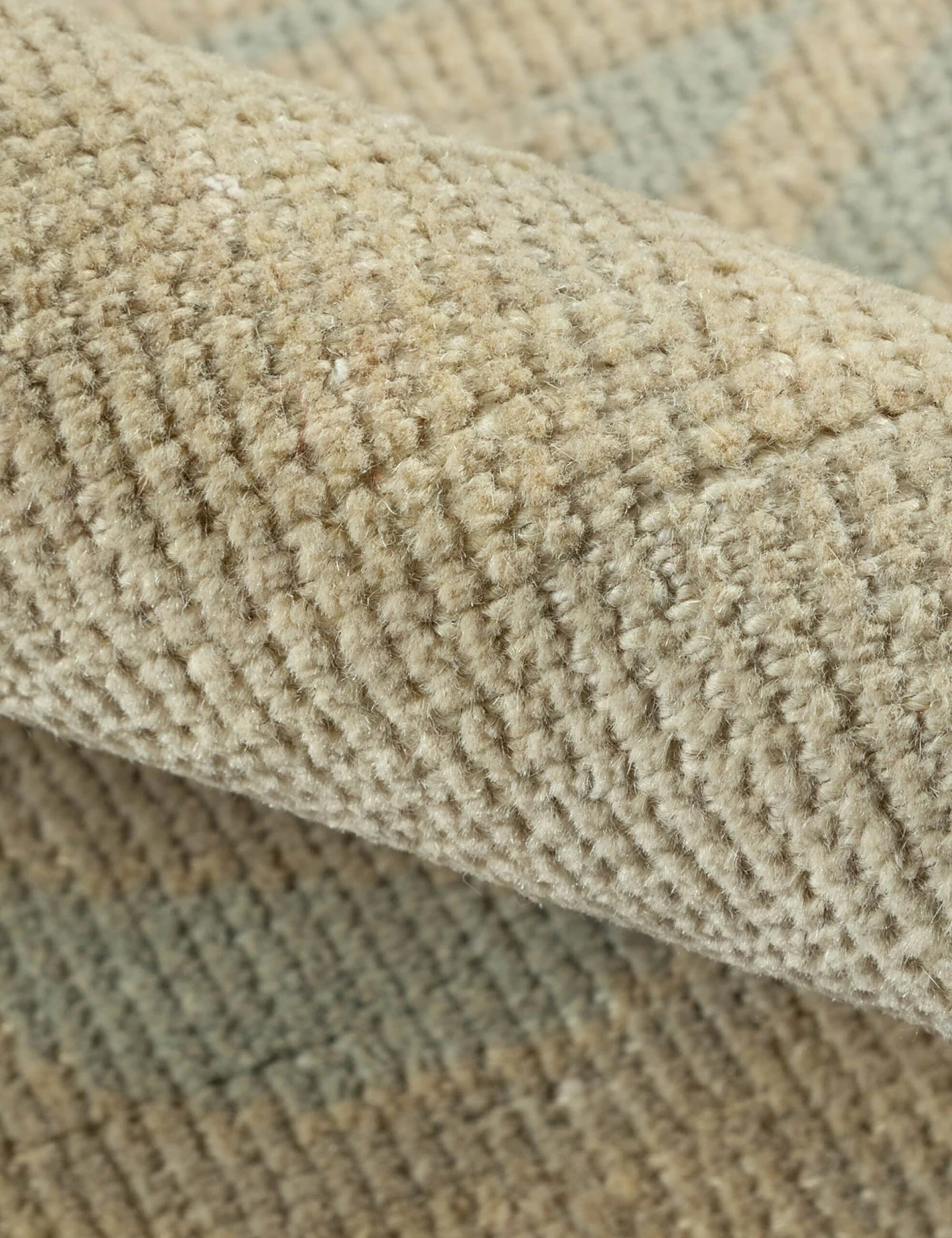 Lemieux Et Cie Kamalo Rug By Momeni 4 Lemieux Et Cie Kamalo Rug By Momeni - Image 4