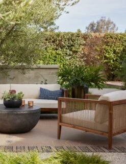 Gabriella Indoor / Outdoor Pillow -MIUBOW Furniture Shop mindi rug living room indigo 1088 site crop 2 8918b6b3 ba8c 4985 9b01 c2aec0223404