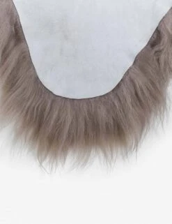 Vale Icelandic Sheepskin -MIUBOW Furniture Shop vale icelandic sheepskin latte 0262 f2f4d6f6 8322 4bc7 a34f f4336d4619f5
