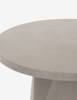 Mara Indoor / Outdoor Side Table -MIUBOW Furniture Shop vthy 039 det 4 1