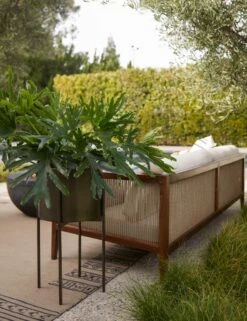 Francine Planter Pot -MIUBOW Furniture Shop w2a6115 site crop