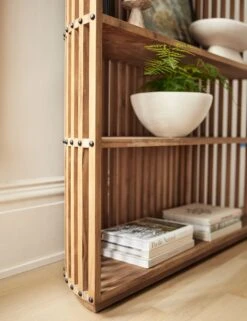 Vedima Bookcase -MIUBOW Furniture Shop w2a8520 site crop 1